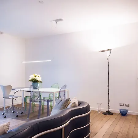 Design - Bymyhomeincomo Appartamento