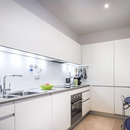 Design - Bymyhomeincomo Appartamento *